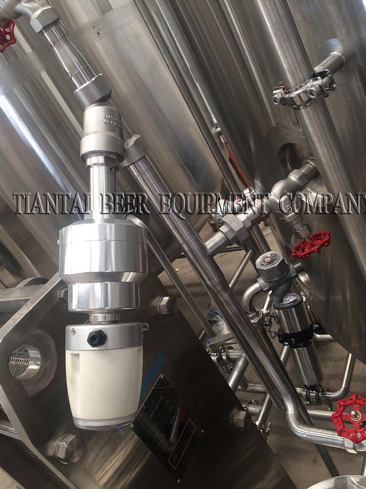 <b>Pneumatic Angle seat valve</b>